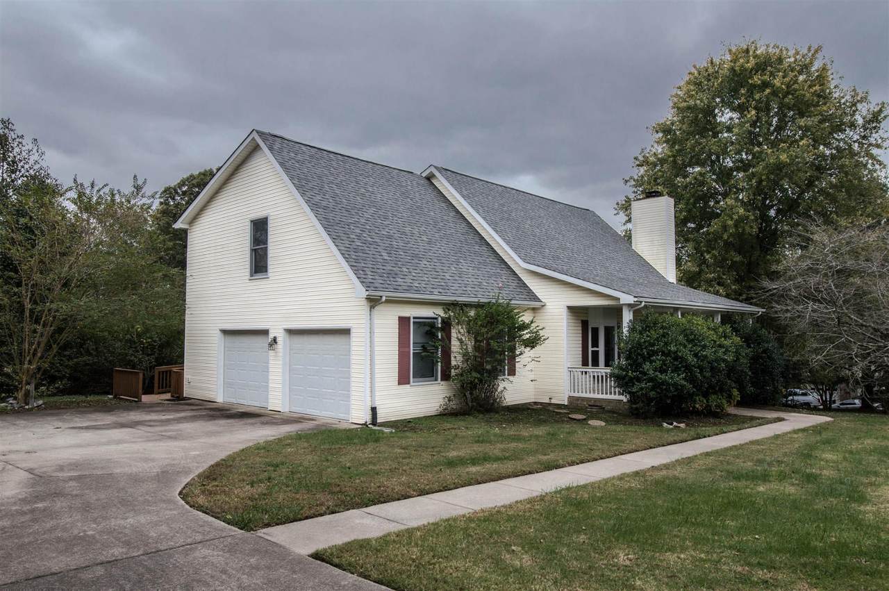 1685 Deepwood Dr - Photo 1