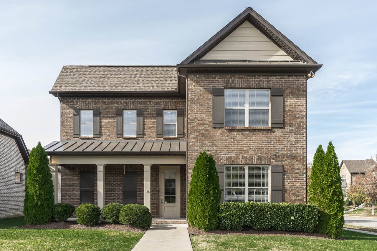 1102 Mcmahan Dr - Photo 1
