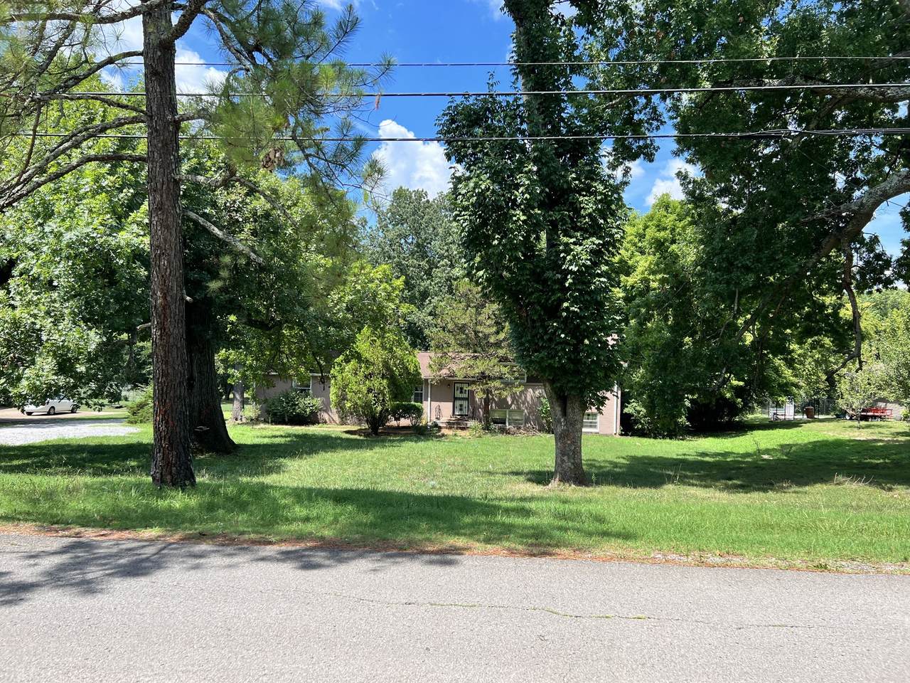 955 Windrowe Dr - Photo 1