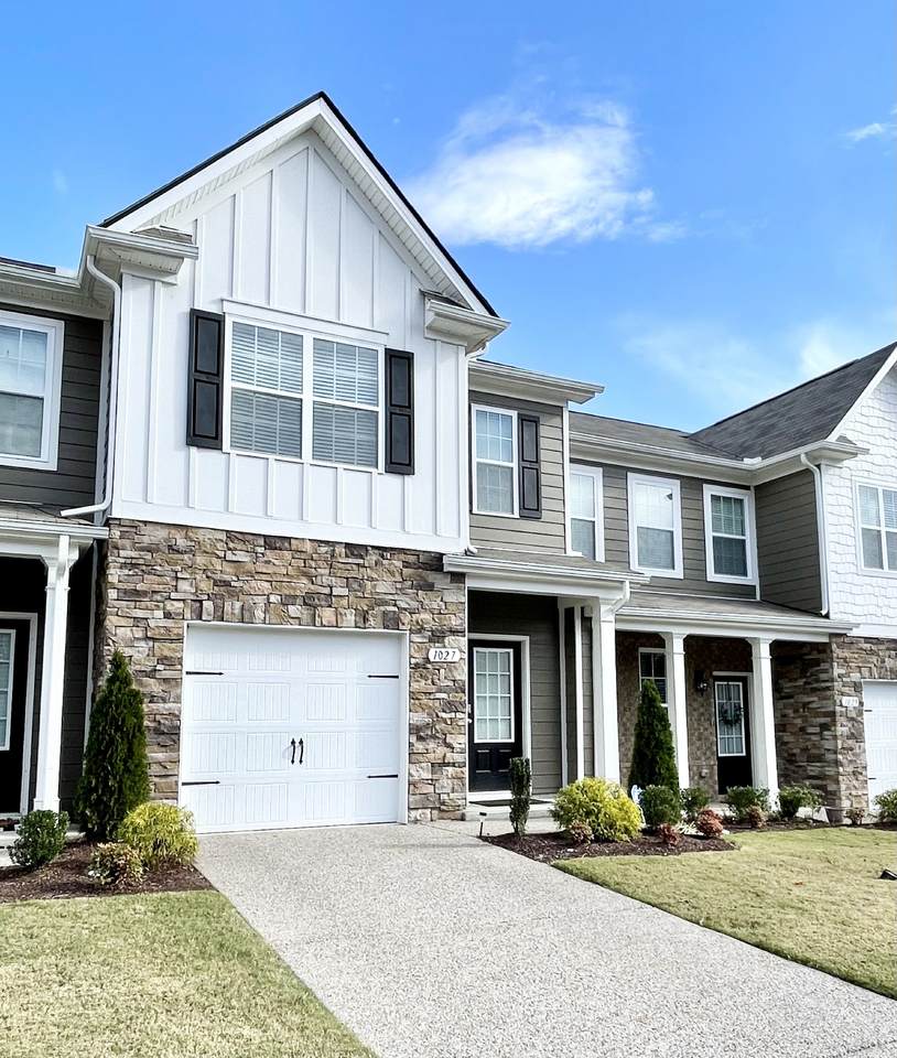 1027 Alderwood Cir - Photo 1