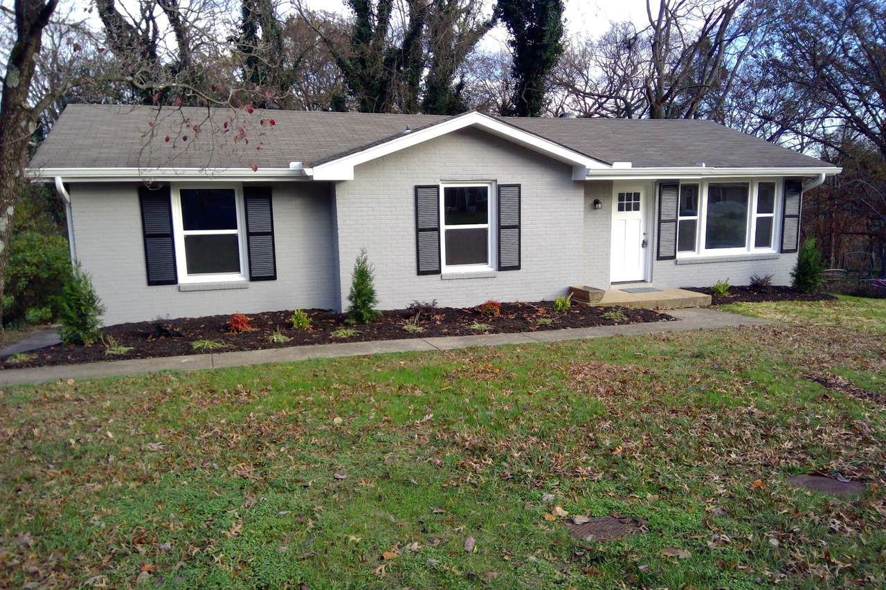 220 Blue Ridge Dr - Photo 1