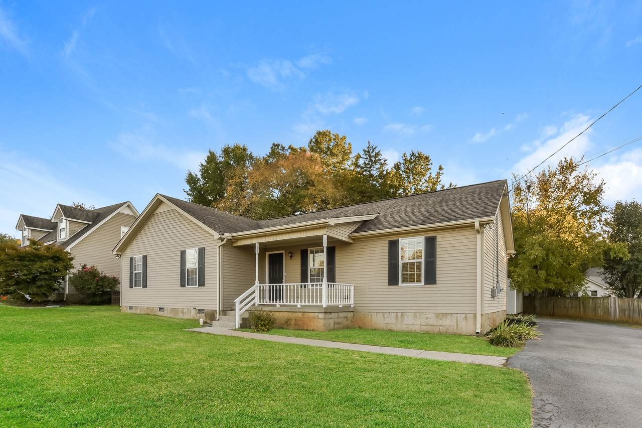 2827 Black Stallion Ct - Photo 1