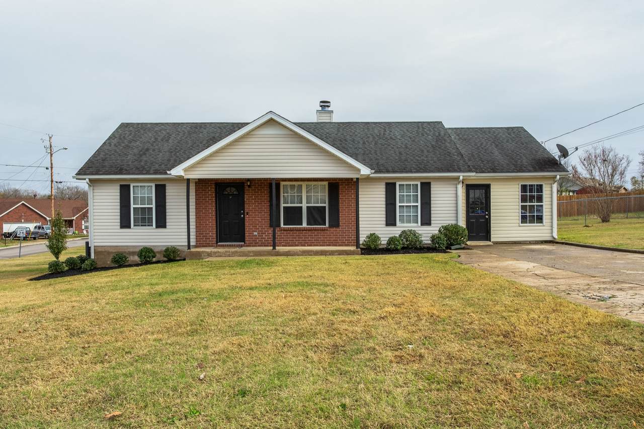 422 Barking Dr - Photo 1