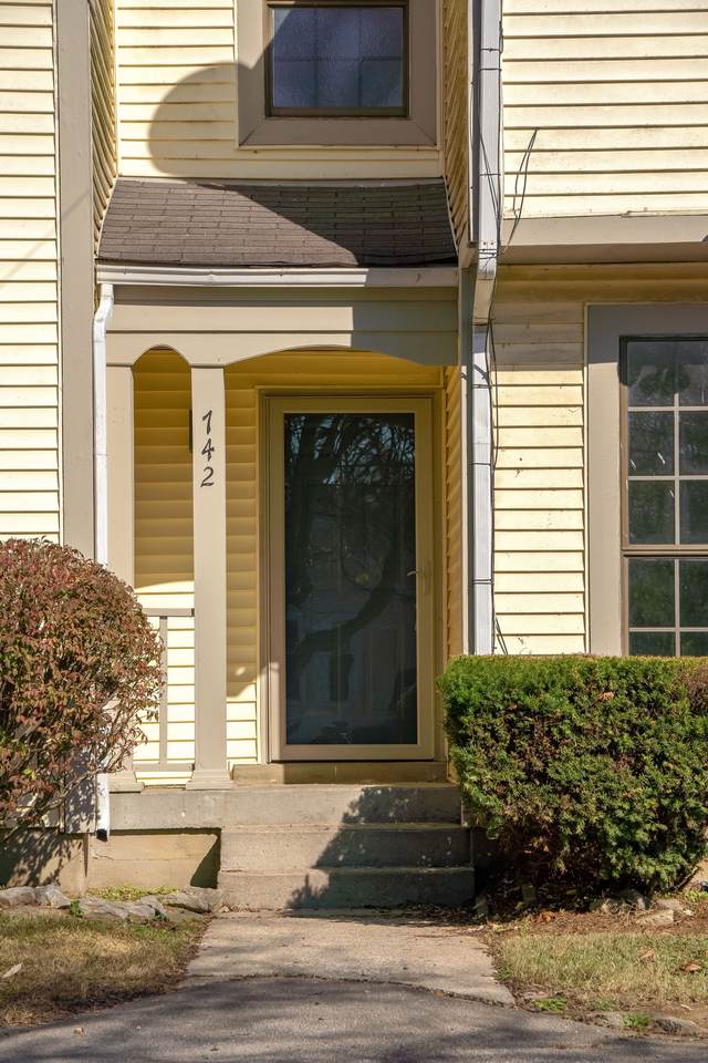 742 Lake Terrace Dr - Photo 1