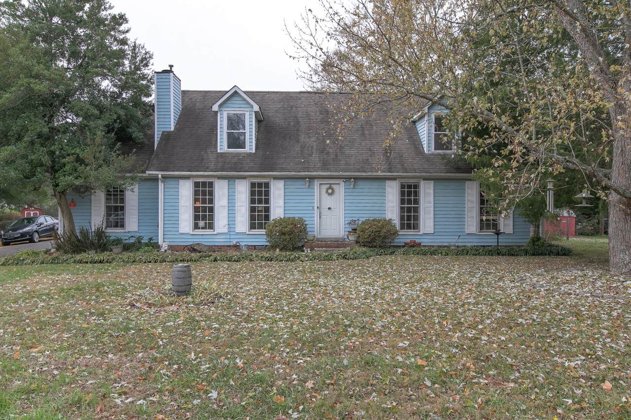3385 Ridgefield Dr - Photo 1