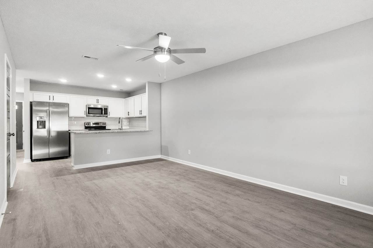 309 Longshadow Trail - Photo 1