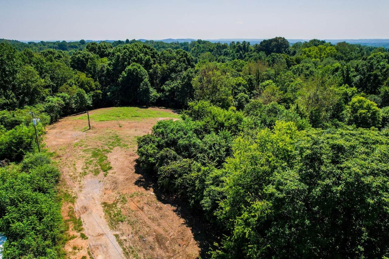2770 Brown Hollow Rd - Photo 1