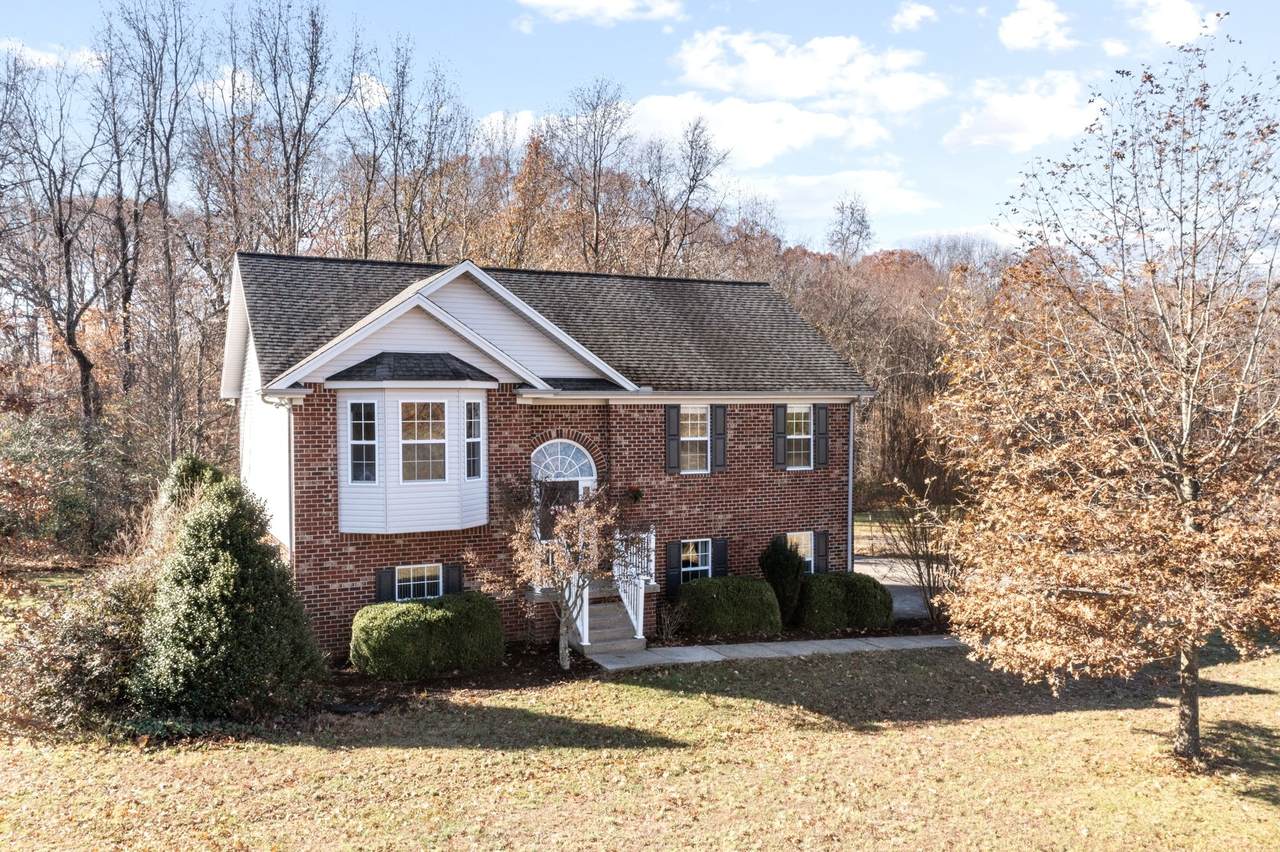 1061 Kathy Barnes Ln - Photo 1