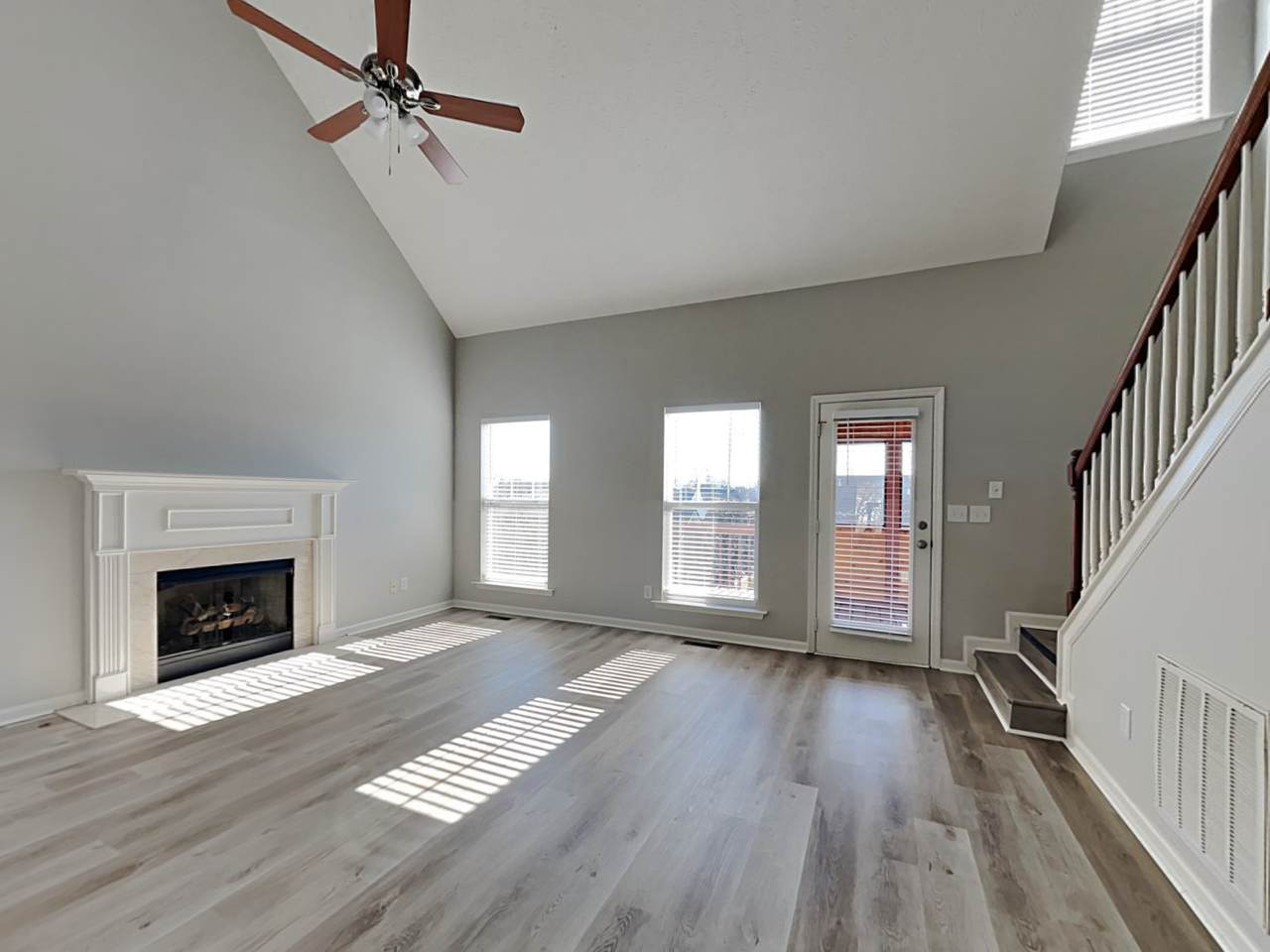 1638 Zurich Dr - Photo 1