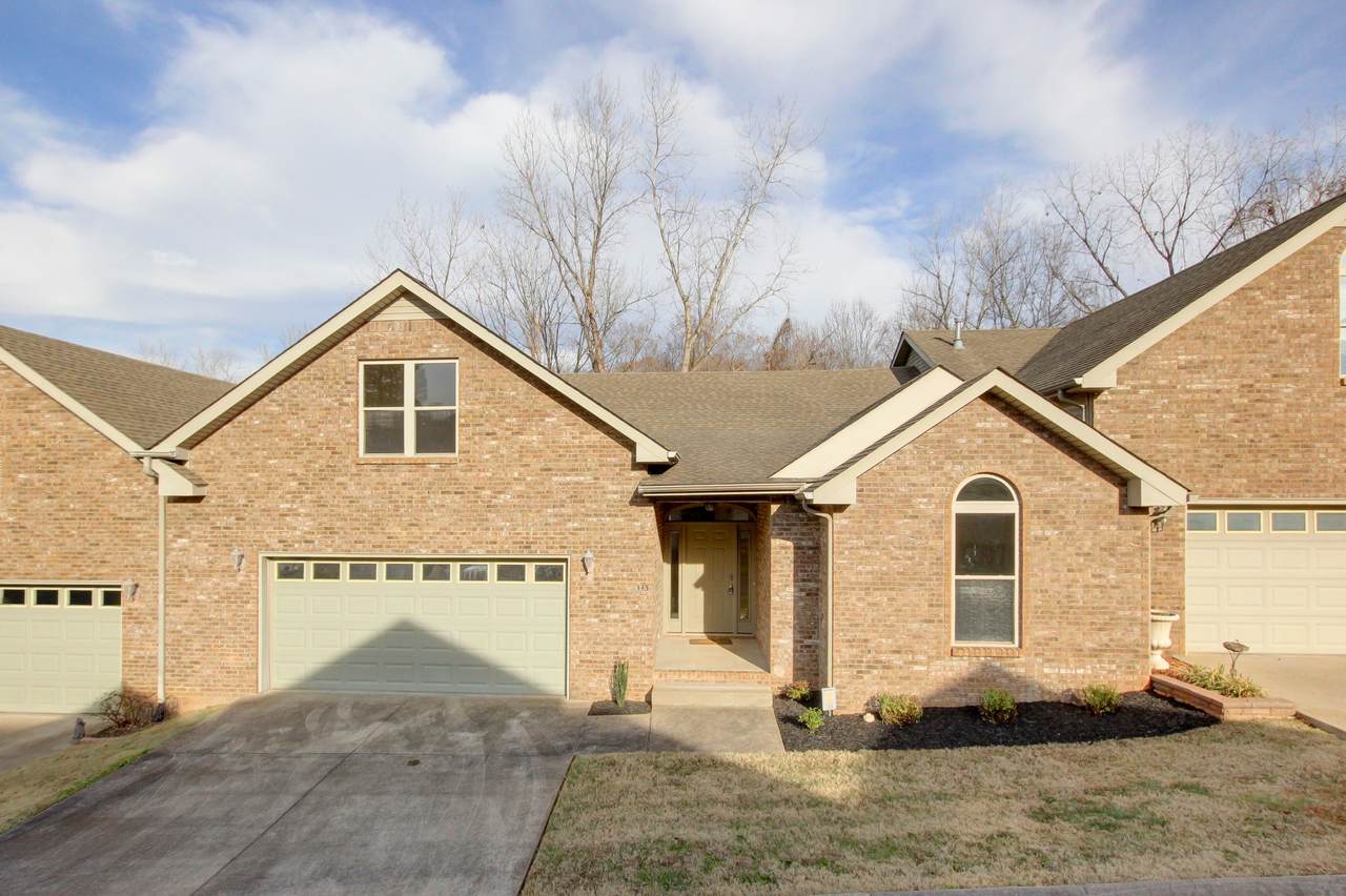 445 Country Club Ct - Photo 1