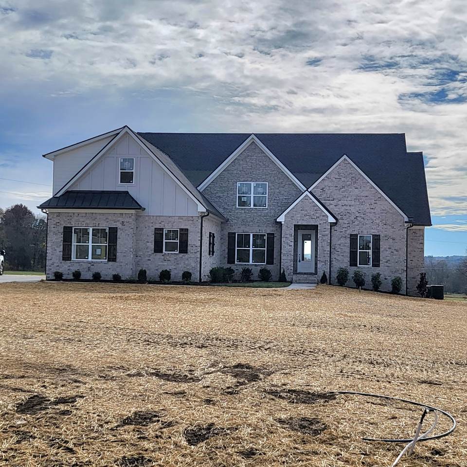 4944 Poplar Hill Rd - Photo 1