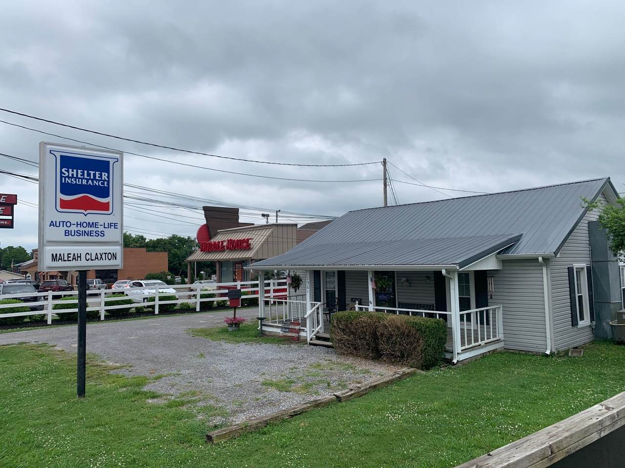 1301 N Main St - Photo 1