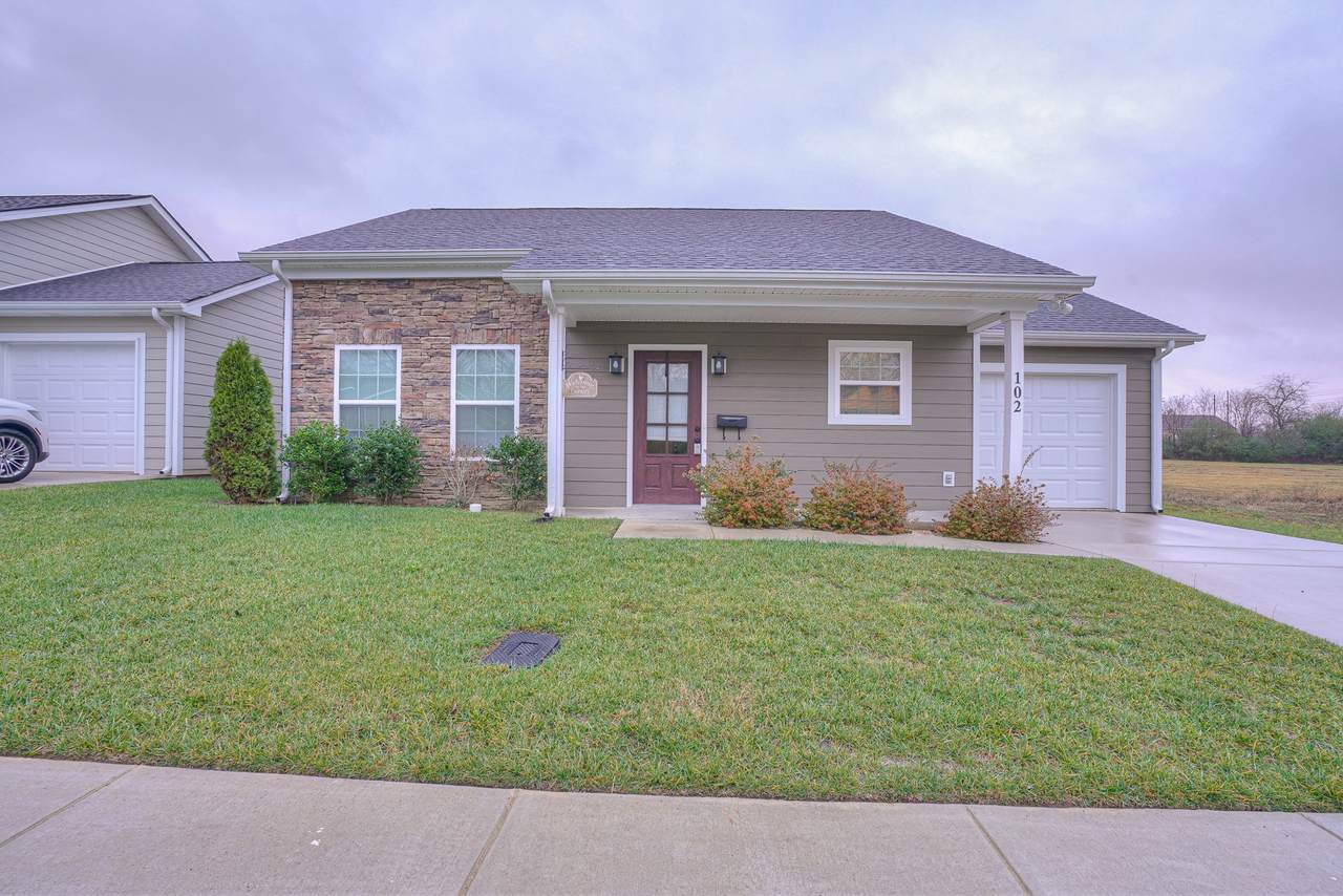 102 Nichols Ct - Photo 1