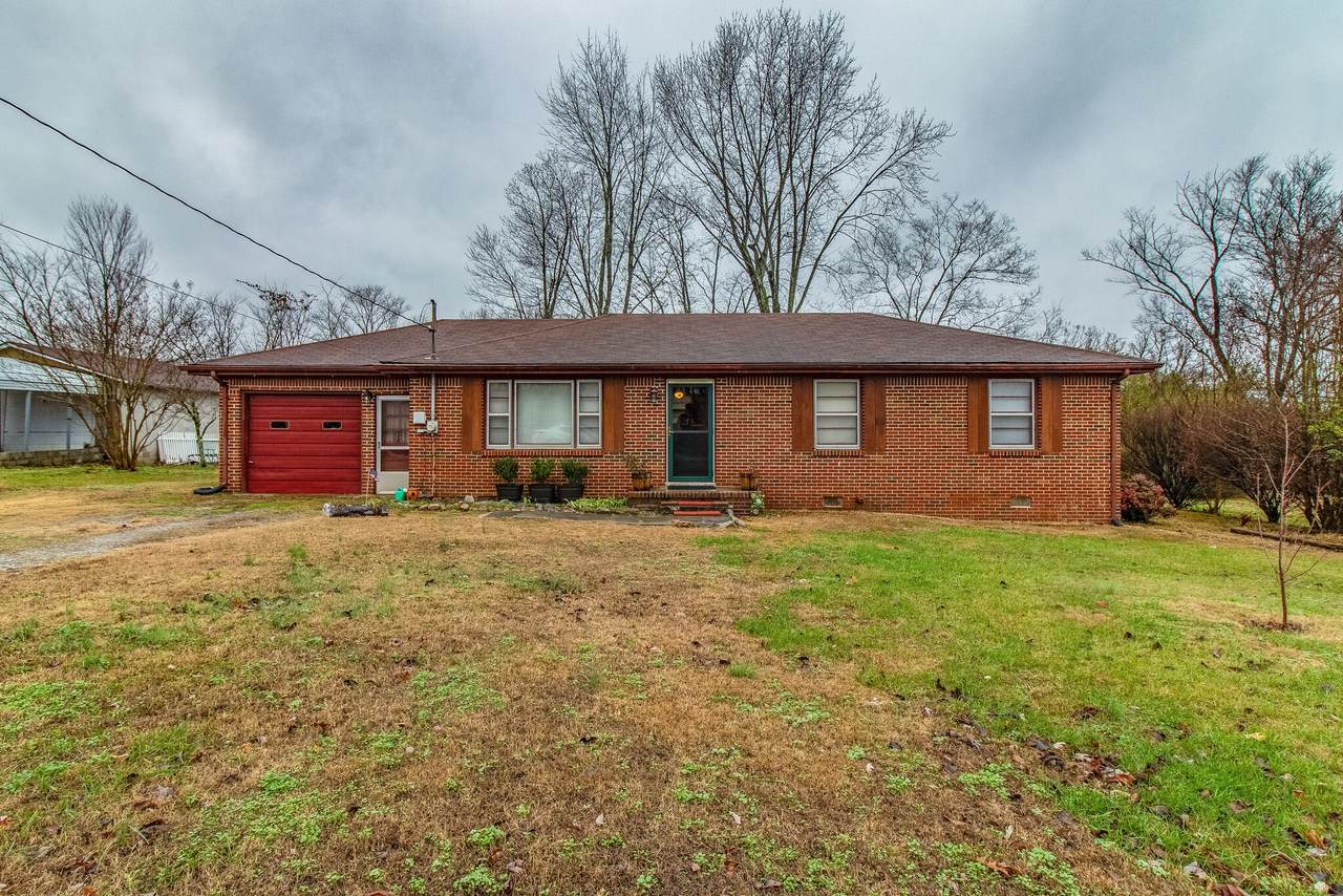212 Curtis Ave - Photo 1