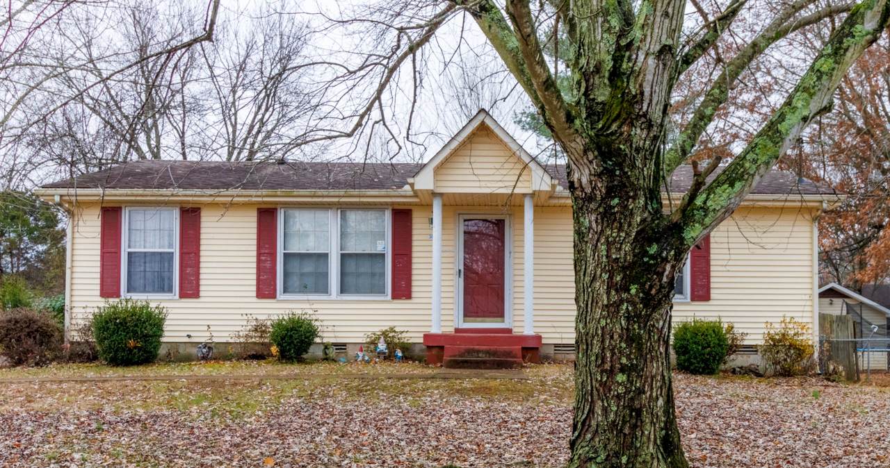 382 Elaine Dr - Photo 1