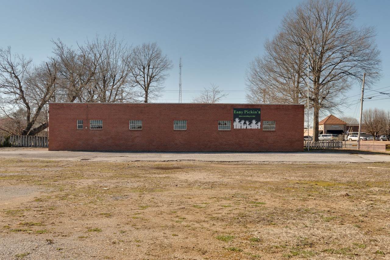 18 W Linden Ave - Photo 1