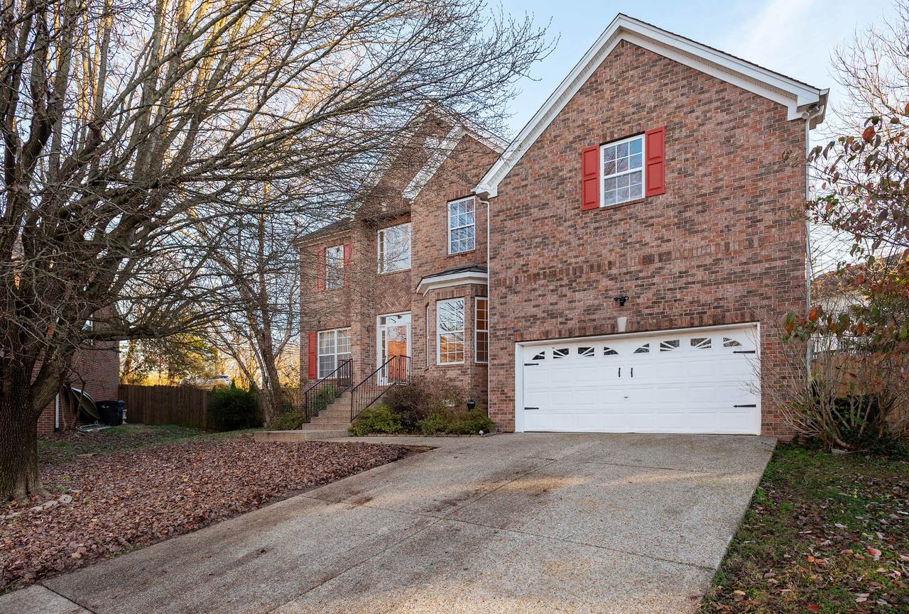 104 Fairgrove Cir - Photo 1