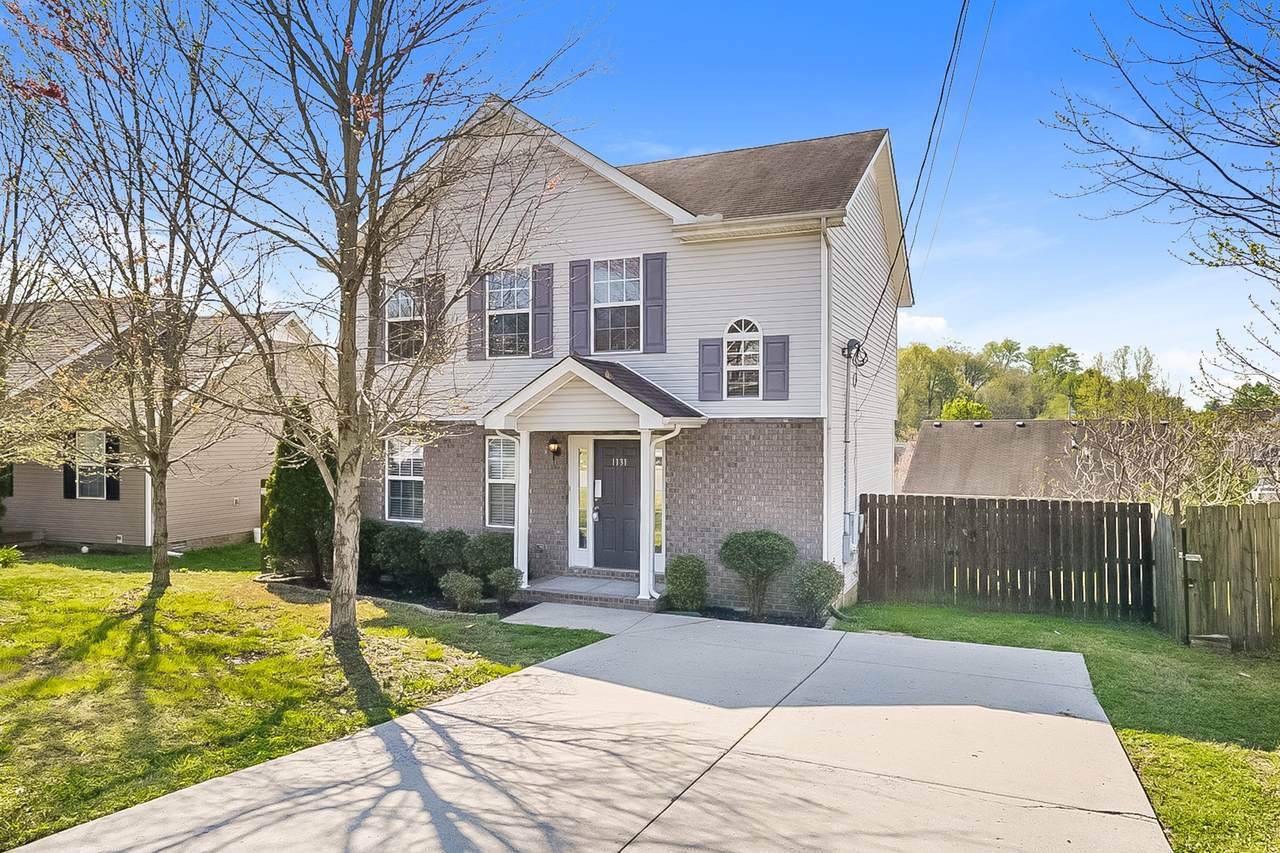 1131 Geneil Ln - Photo 1
