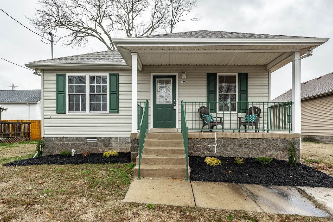109 15th Ave - Photo 1