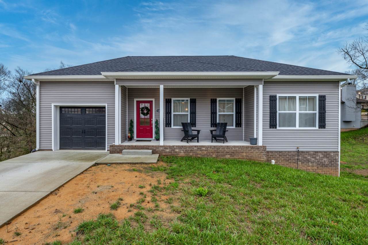 1239 Oxford Village Cir - Photo 1