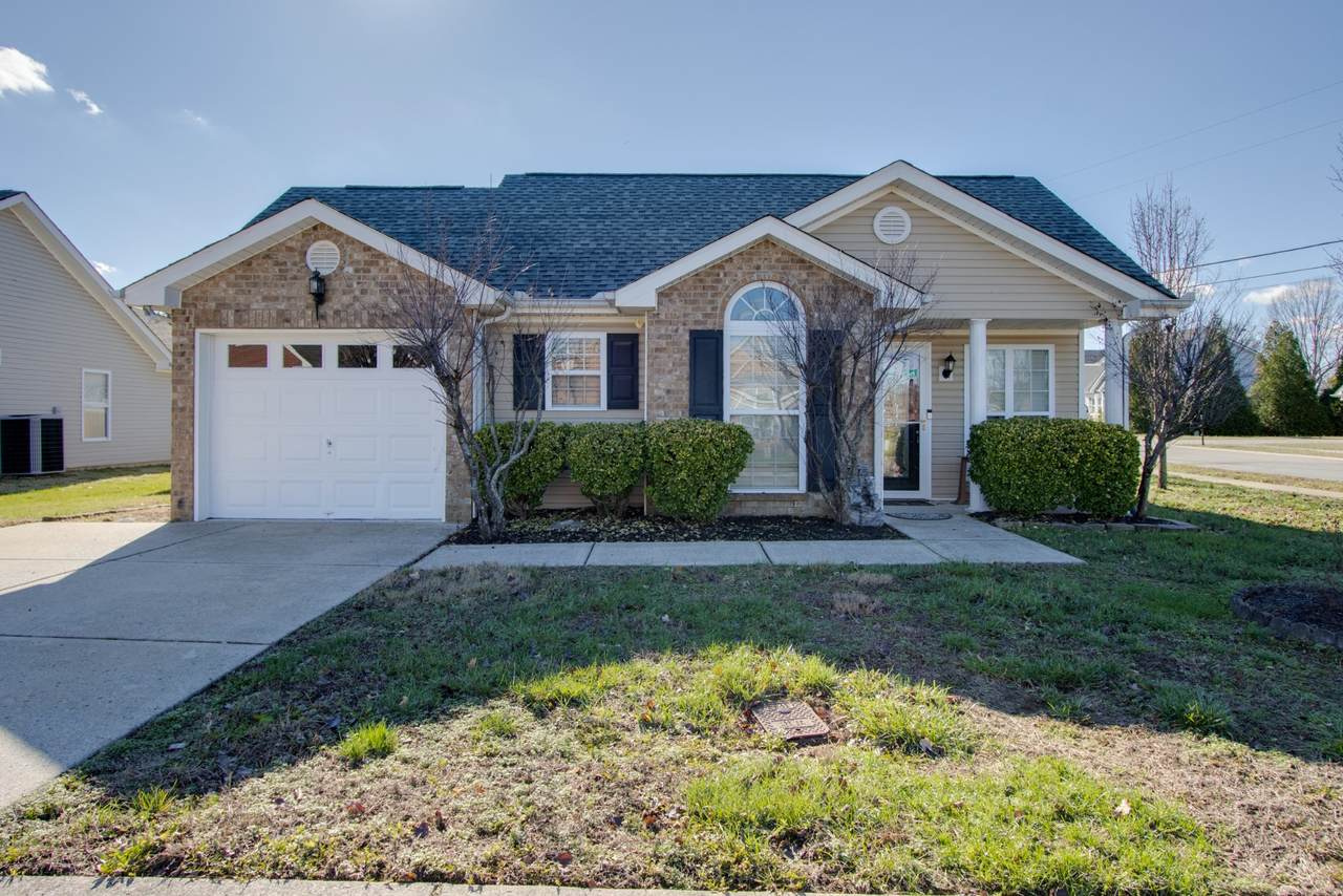 100 Carter Grove Ct - Photo 1