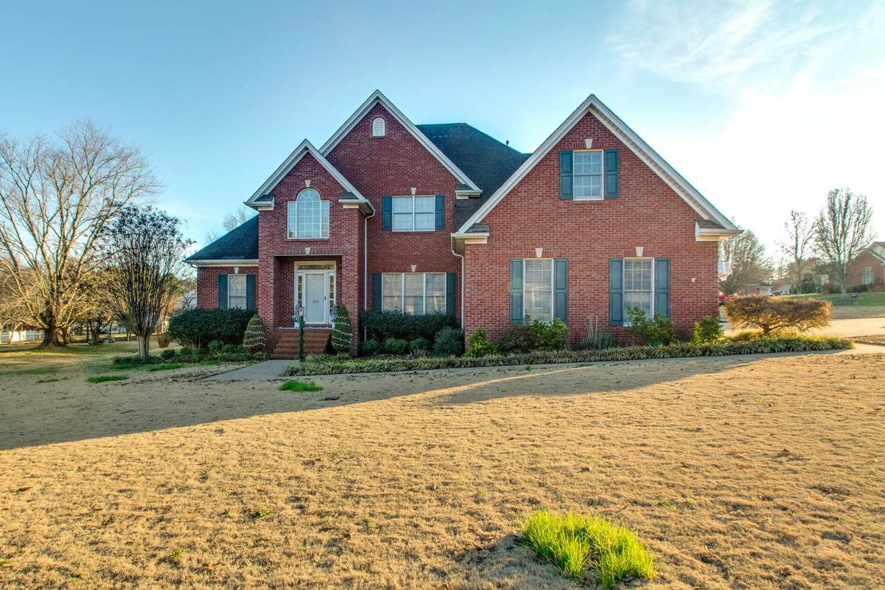 240 Wellsbrook Cir - Photo 1
