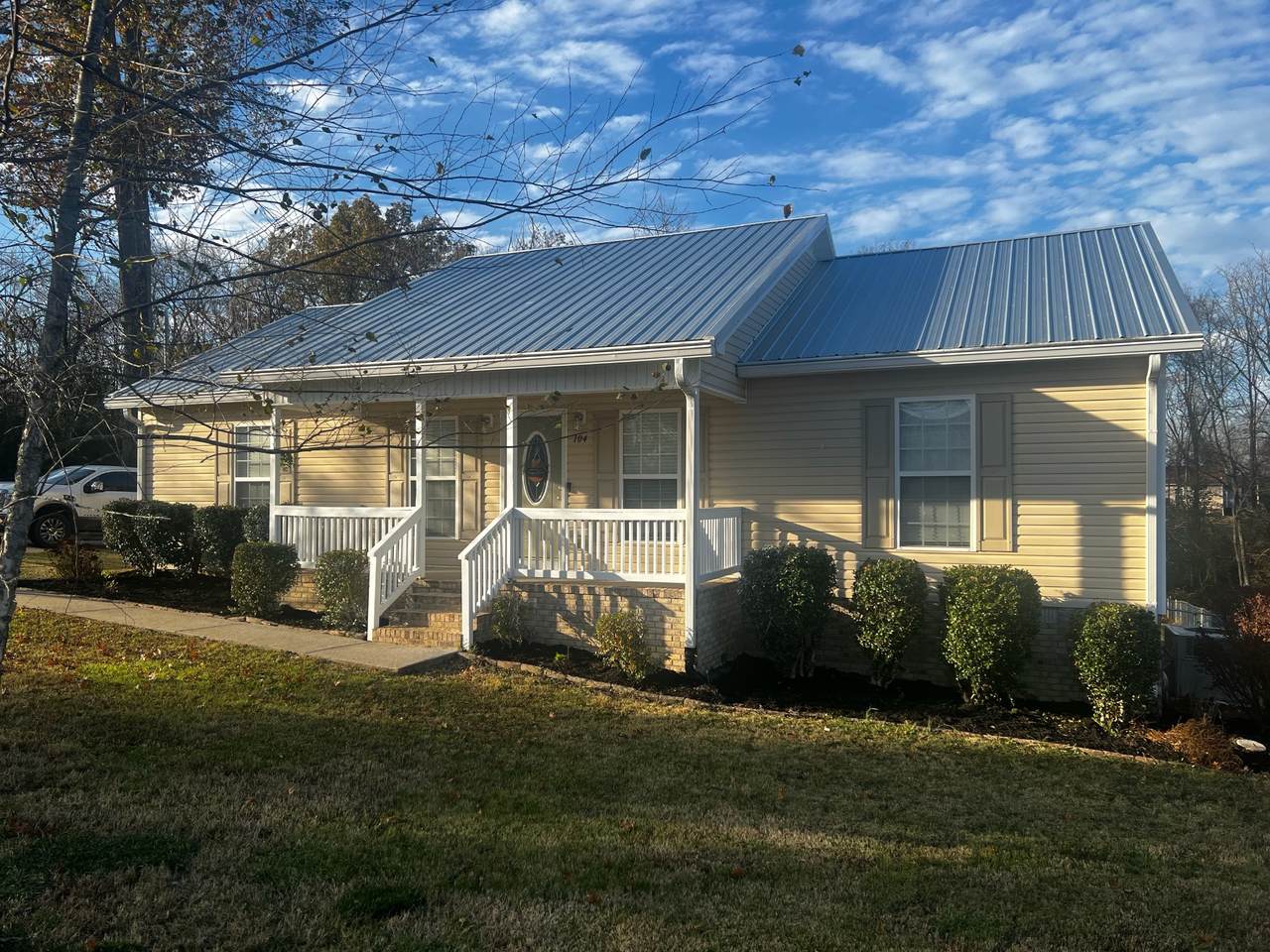 104 Wisteria Cir - Photo 1