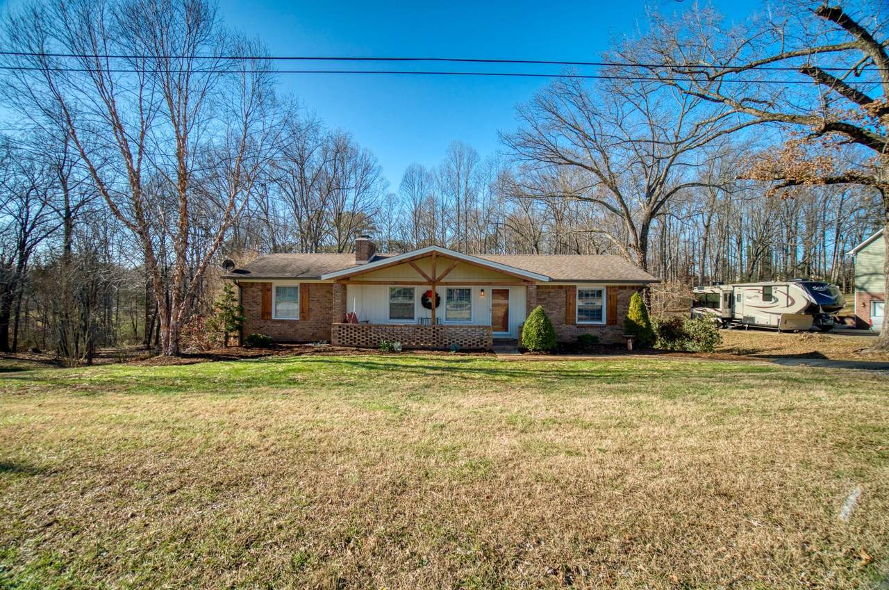 1575 Rosebank Ave - Photo 1