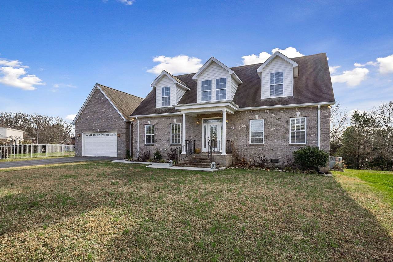 452 Windrowe Dr - Photo 1