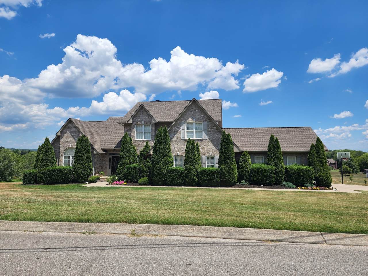 1716 Oak Trail Dr - Photo 1