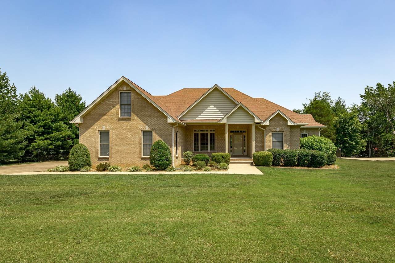 525 Royal Oaks Ct - Photo 1