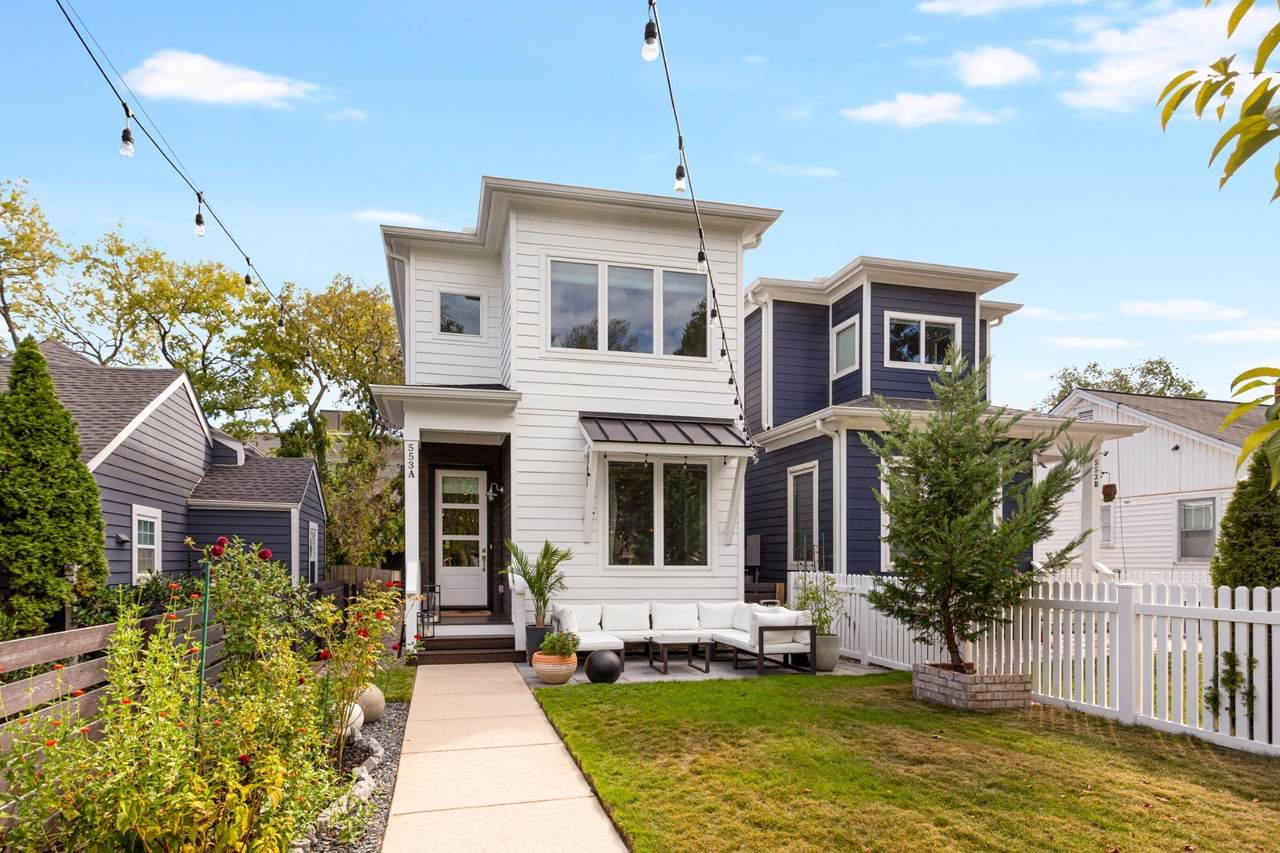 553A Moore Ave - Photo 1