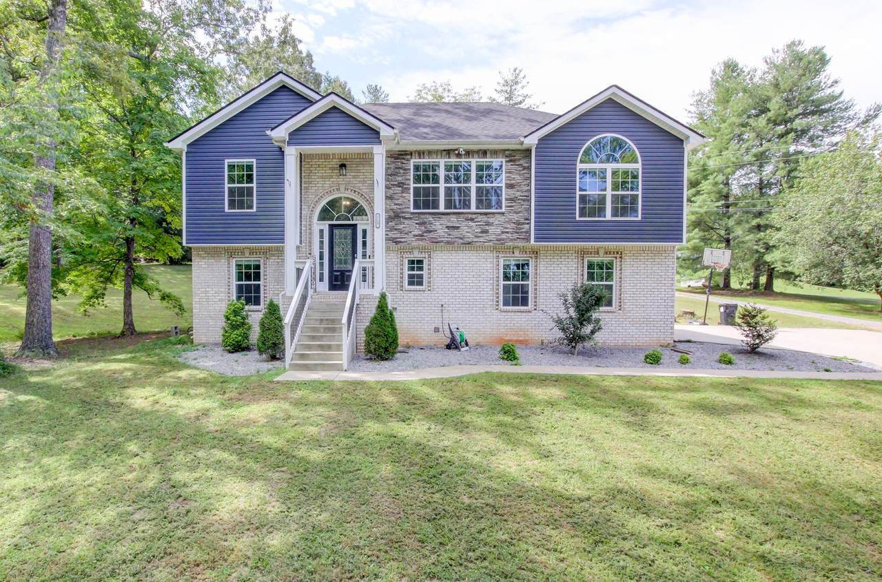 720 Salem Rd - Photo 1