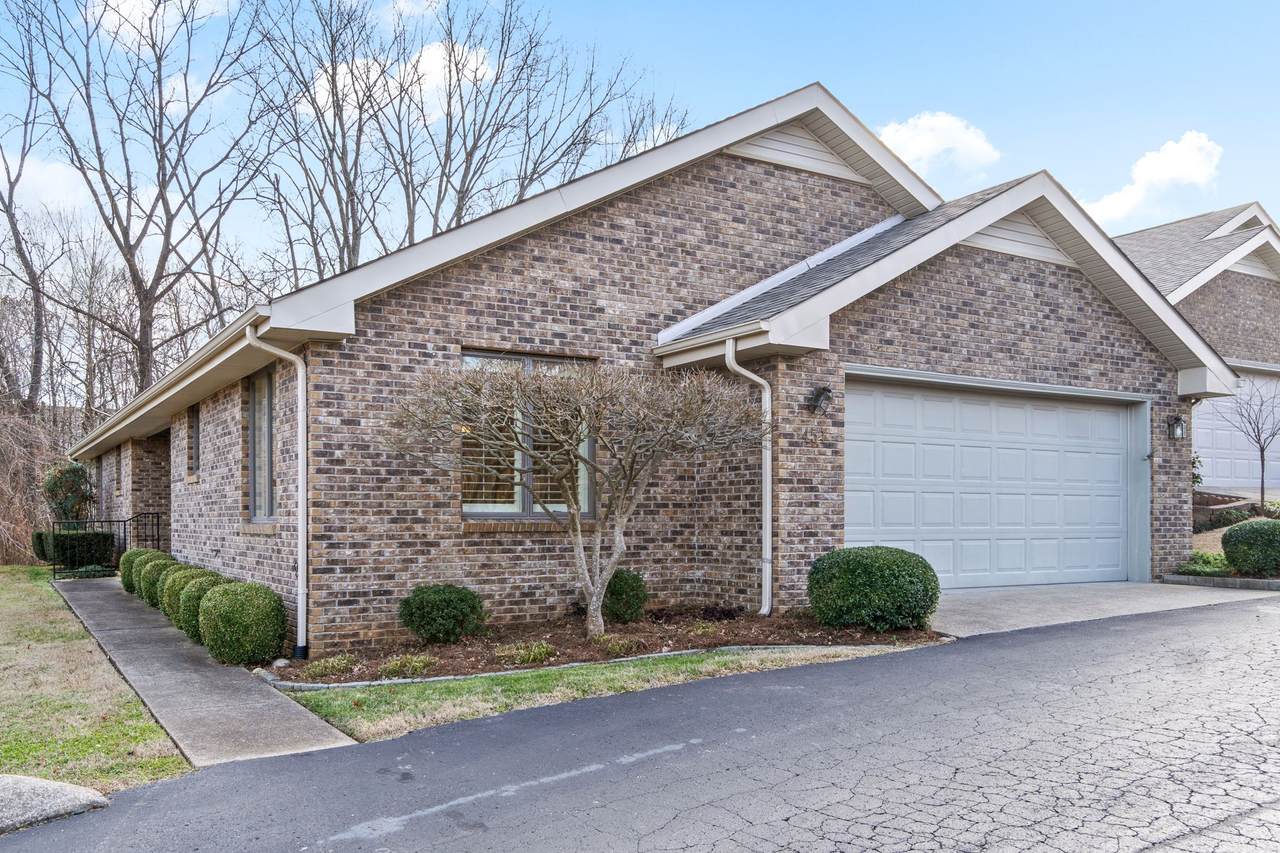 451 Country Club Ct - Photo 1