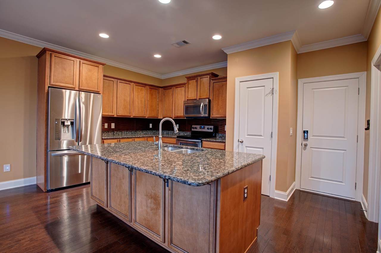 1211 Moher Blvd - Photo 1