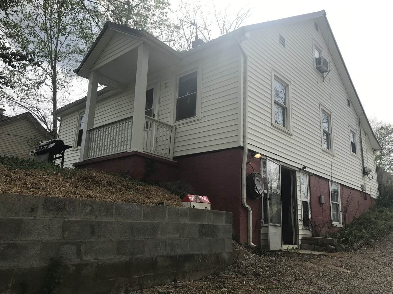 660 Martin St - Photo 1