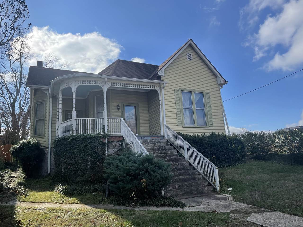 937 S Douglas Ave - Photo 1
