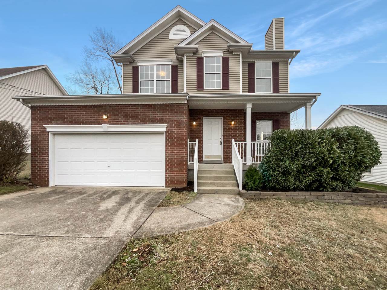 143 Waters Edge Ln - Photo 1