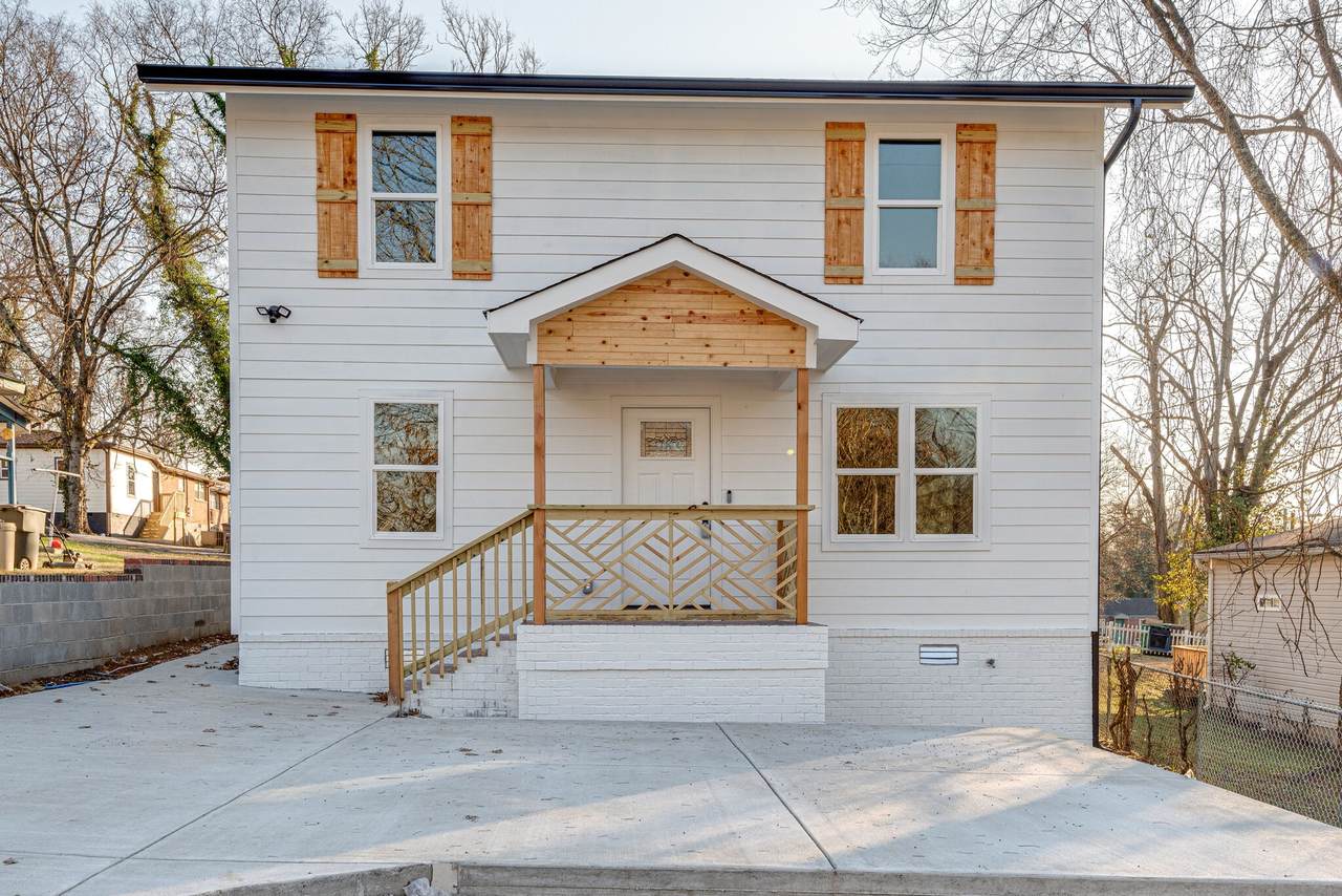 808 W Greenwood Ave - Photo 1