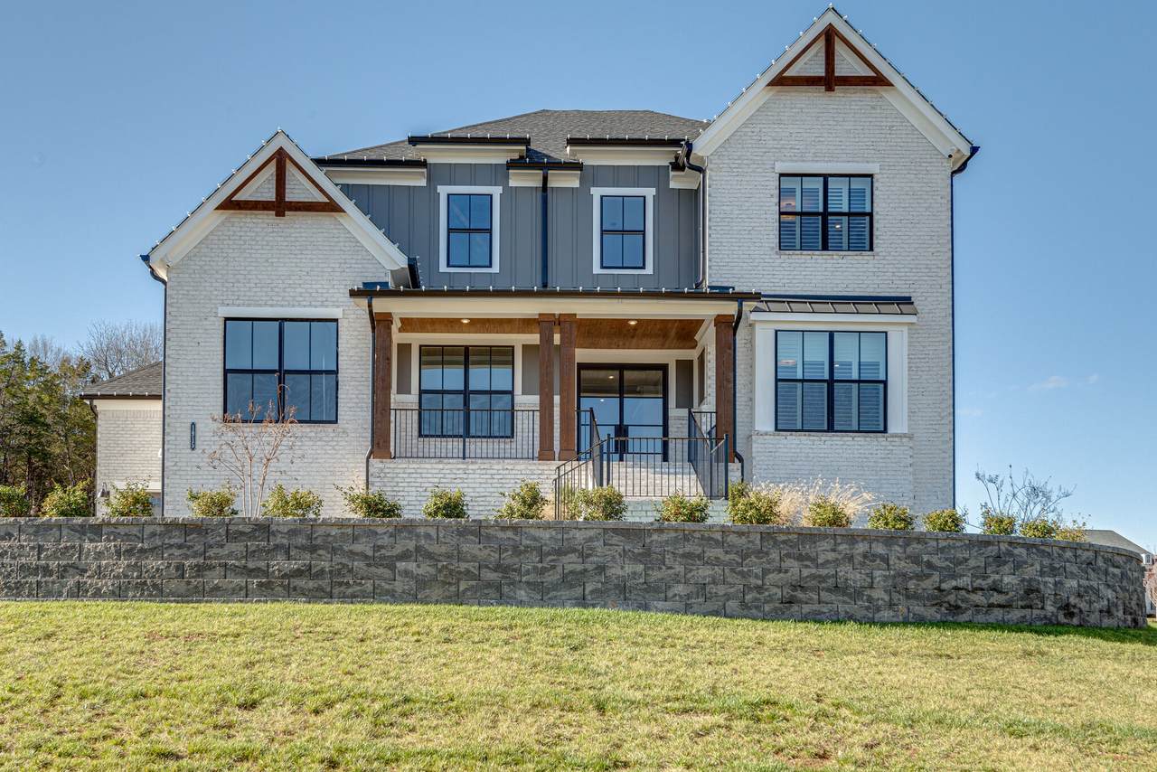 1915 Parade Drive - Photo 1