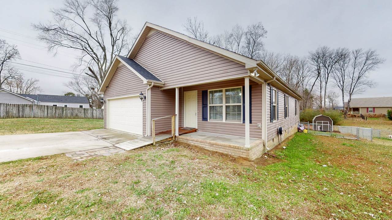 446 Woodrow St - Photo 1