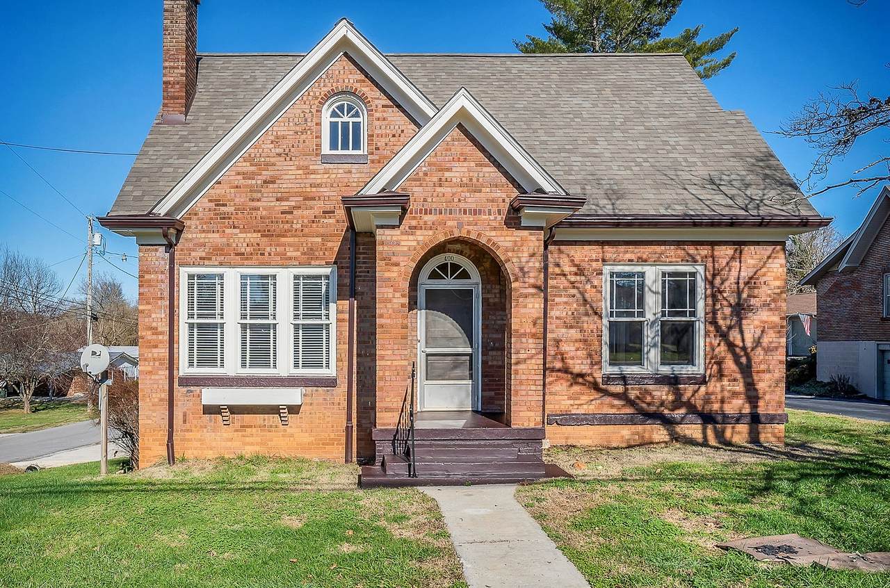 400 Gaines St - Photo 1