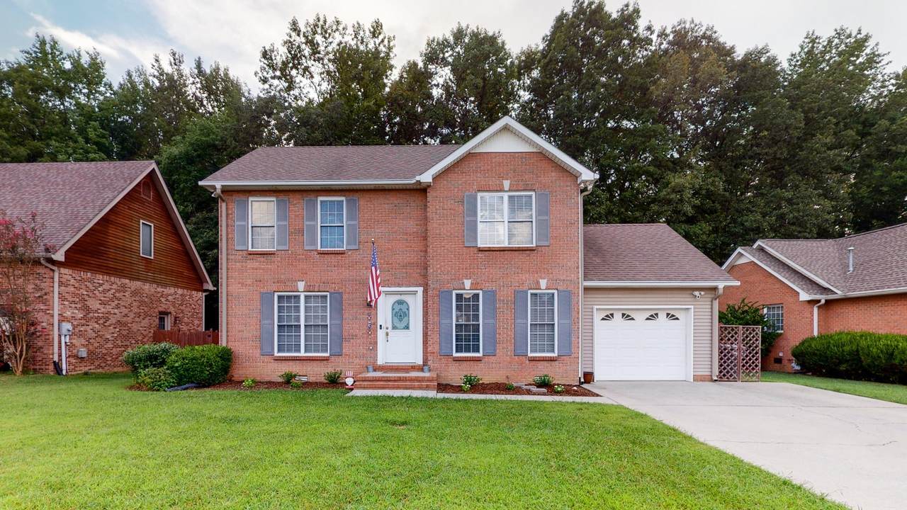 156 Foxrun - Photo 1