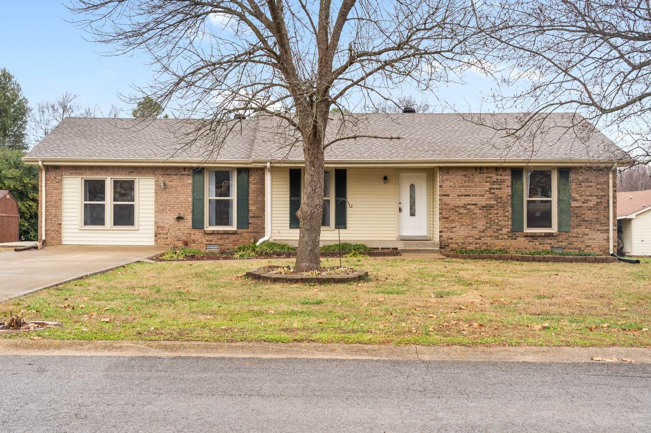302 Hillman Dr - Photo 1