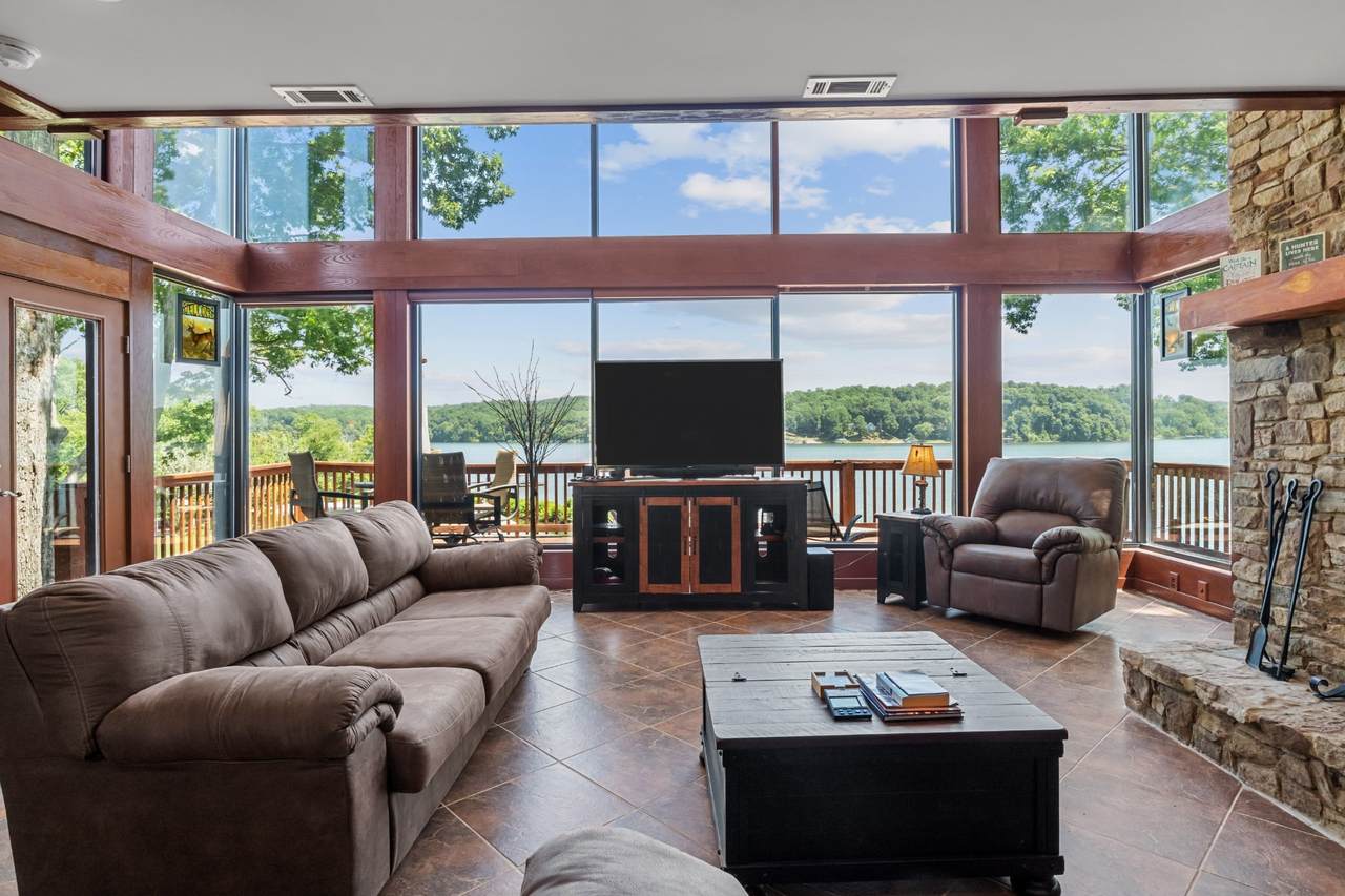 9 Dock Ln - Photo 1