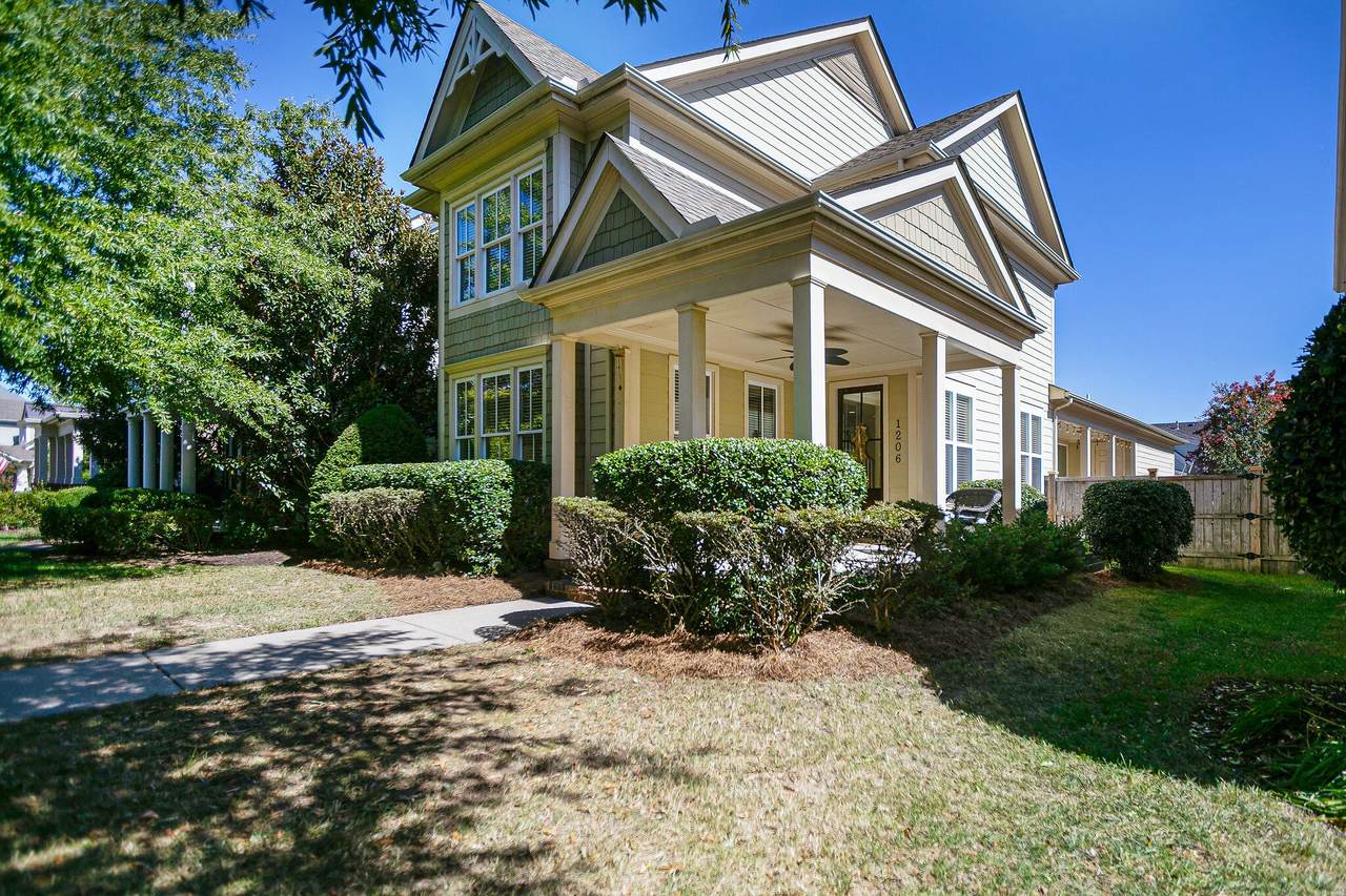1206 Jewell Ave - Photo 1