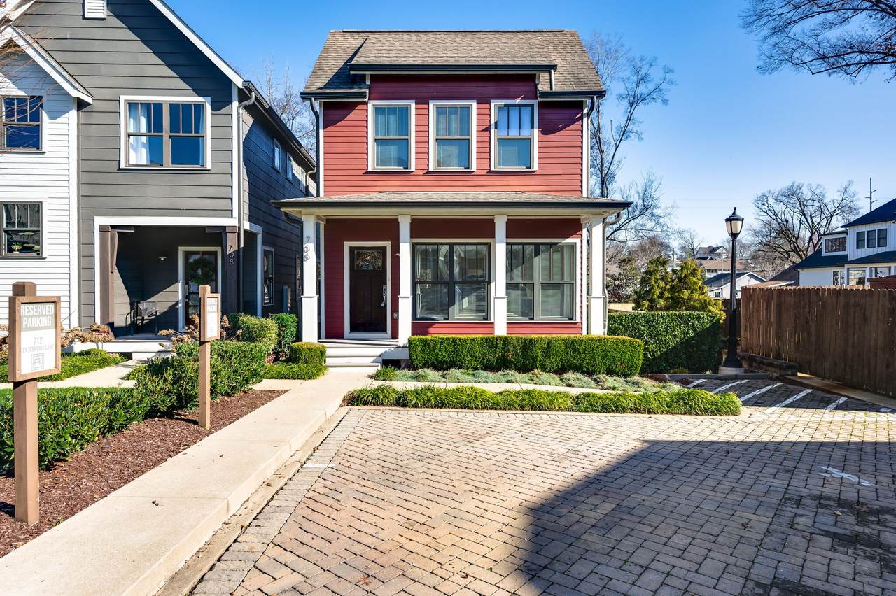 706 Centerpoint Ln - Photo 1