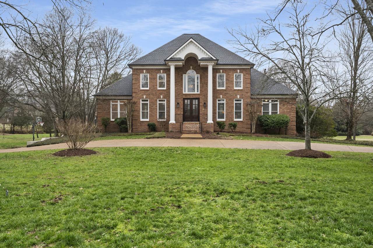 729 Jones Pkwy - Photo 1