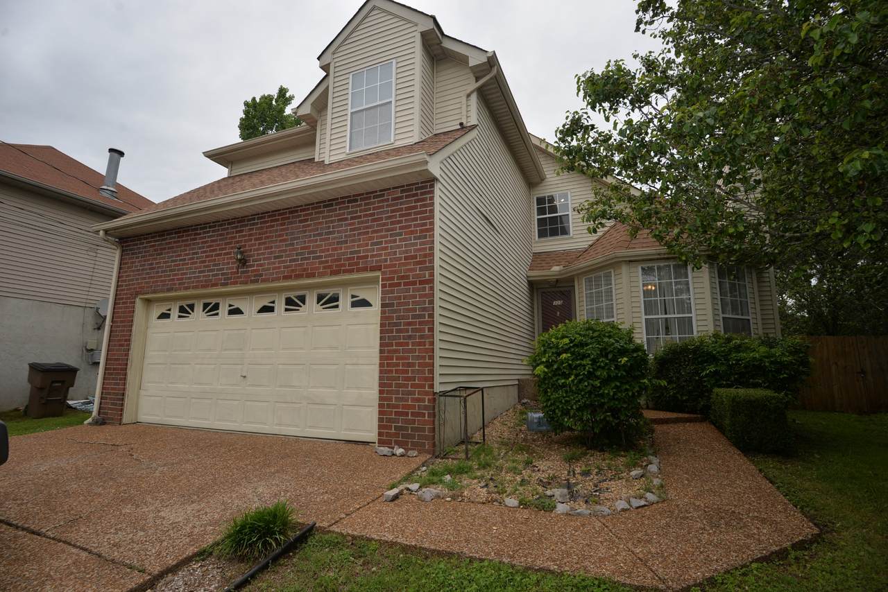 305 Preakness Dr - Photo 1