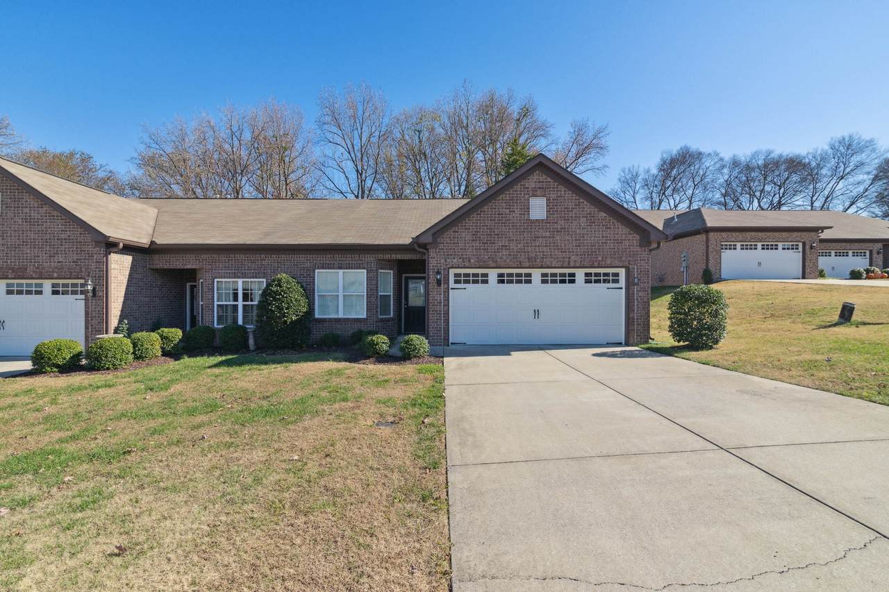 4575 Boxcroft Cir - Photo 1